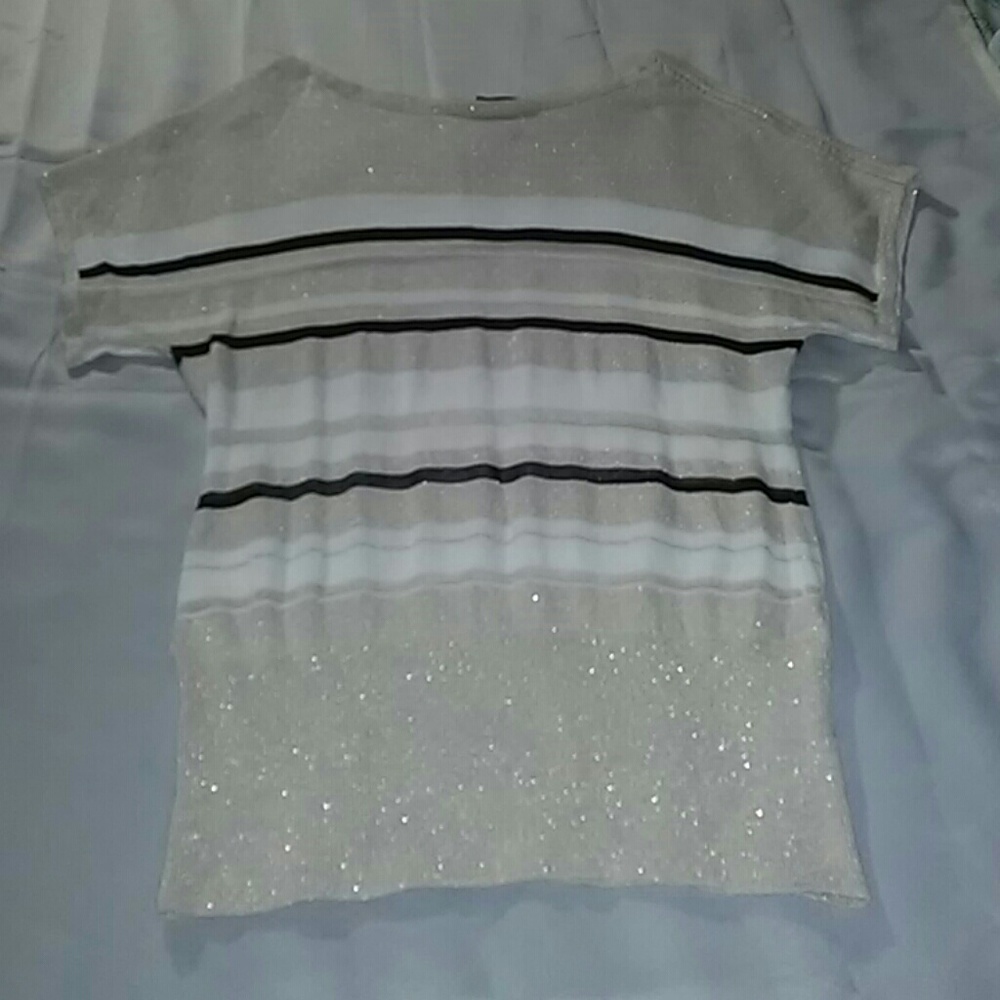 White House Black Market Size Medium